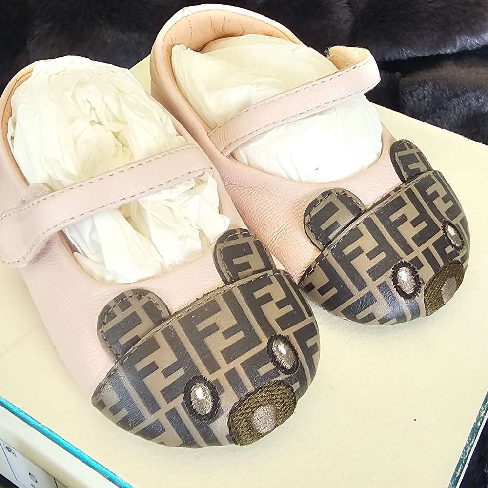 Fendi Baby Girls Shoes Sz 5 - Picture 7 of 12
